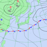 梅雨前線って何?どうして停滞するの?梅雨入りと梅雨明けの仕組み。